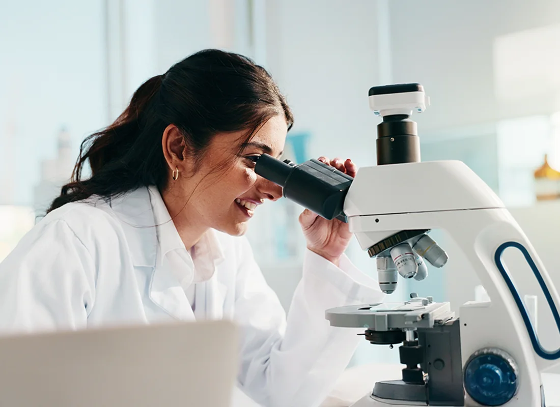 lab-scientist-woman-microscope-analysis-equipment